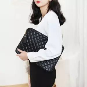 여자 외출 데이트 패션 클러치 백 모임 룩 코디 청담동며느리룩 가방쇼핑몰