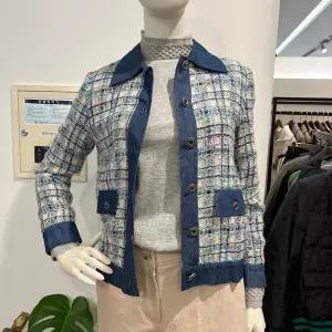 갤러리아 안지크(23F/W)트위즈쟈켓 데님패치쟈켓 귀여운숏쟈켓(AH1JK1120)