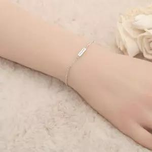 (국내제조) 섹시한 손목 실버 은팔찌 WE0C495