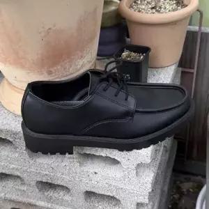 구두 옥스포드 슈즈 4cm 더비슈즈 남자 발편 WFLWT4O