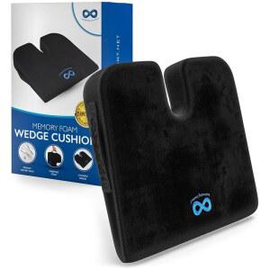 운전을 위한 에버래스트 컴포트 카시트 쿠션 - 사무실, 여행용 웨지 카 쿠션, 키가 작은 사람을 게이밍 의자 메모리 폼 드라이버 부스터, 미끄럼 방지, 워셔블 커버, 등받이 및 시아티카 릴리프