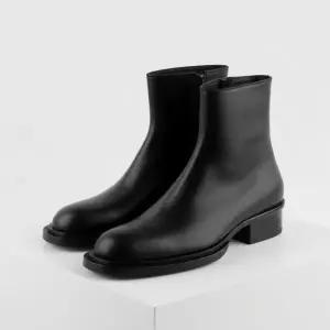 [알렉산더맥퀸]ALEXANDER MCQUEEN 쿠반 스택 부츠 750383 WIDY0 1000 835629