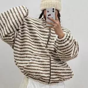 [하프클럽/] 줄무늬밴딩털집업자켓 GBV984M601 빅사이즈