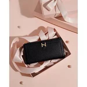 [헤지스 악세사리]헤지스 액세서리 [아카이브H] 블랙 H장식 가죽 장지갑  (HIWA5E705BK)