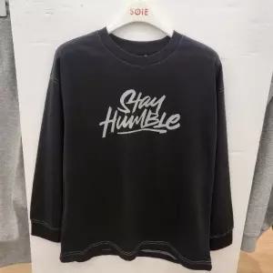 소이 HC22 배색 스티치 바이오 싱글티 남아 봄가을용 블랙 면 박스핏 스티치 싱글 티