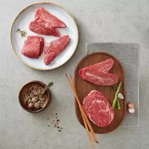 한우 투뿔 등심 250g / 한우 투뿔 스테이크 400g (삼각 + 보섭) + 스테이크시즈닝 + 오일