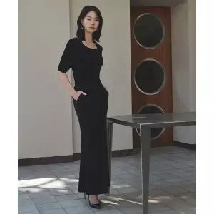 매장정품 더엣지 THEATG 25FW 에센셜 스퀘어넥 반팔니트 블랙 2066772382_2 141757