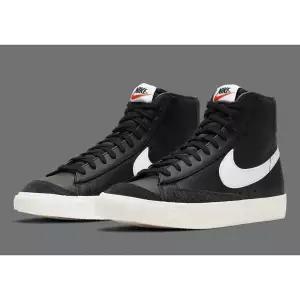 나이키 블레이저 미드 77 빈티지 블랙 세일 남성용 흰색 스포츠 스니커즈 BQ6806002