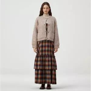 갤러리아 [써스데이아일랜드]2025 F/W 라운드넥 부클 니트 가디건 (T258MCD255W)