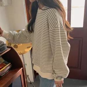 여성 루즈핏 단가라 맨투맨 줄무늬 긴팔 롱슬리브 티셔츠 (WFK6DPT)