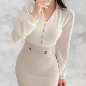 [옷자락]여성 브이넥 퍼프 소매 크롭형 블라우스