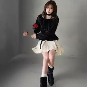 [신세계라이브쇼핑][옷자락] 여성 연말 모임룩 벨벳 리본 크롭 셔츠