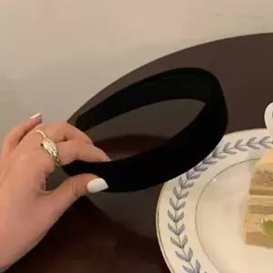 [하프클럽/셀러허브_여성트랜드패션]도톰헤어밴드 머리띠 벨벳 넓은머리띠