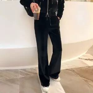 [미나그램] 딘트 융기모 벨벳 부츠컷 트레이닝팬츠