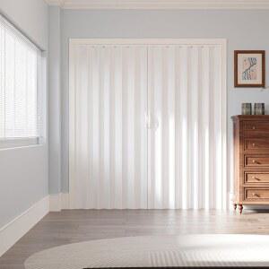 72인치 x 80인치 향상된 어코디언 도어 화이트 PVC 접이식 하드웨어 키트 포함, 4개의 손잡이가 있는 멀티폴드 이중형 옷장 - 단층