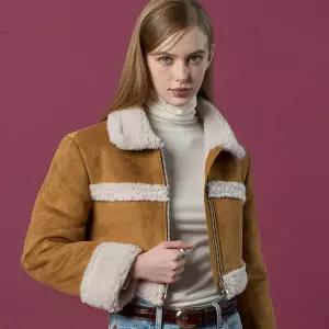 [KOLEAT]크롭 시어링 세일러 보온 플리스 무스탕 [Camel] 언발란스 ver.