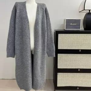 단추없는 가디건 스탠다드한 다양한코디하기에 좋은 로브핏 노포켓 데일리 여성 롱아우터