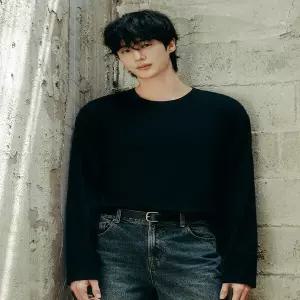 지오다노티셔츠 롱슬리브 레이어드 라운드 긴팔 레귤러핏 티셔츠 025910