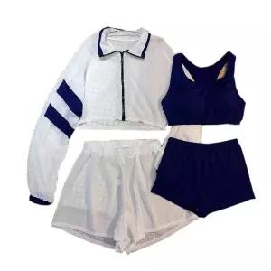 여성용 중년래쉬가드 복서브리프 집업래쉬가드 제품 비치웨어 반바지 화이트 체형커버 스포츠 배색 루즈핏