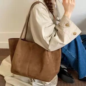 피칸 스웨이드 숄더백 파우치 세트 빅 토트백 데일리 여성 보부상 가방