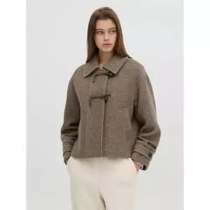 [롯데백화점]올리브데올리브 토글 장식 숏기장 핸드메이드 코트(OW4WHA54)