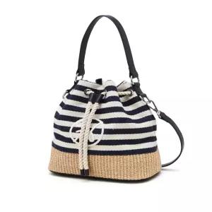 헤지스 골프 여성 26SS 네이비 여성 스트라이프 코튼 버킷백 HWBA6E303N5