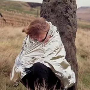 [에이치플러스몰]아웃도어 캠핑 비상 담요 서바이벌 야외 응급 담요 보온 방수