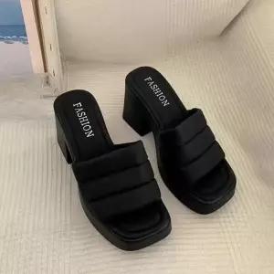 심플한 통굽 슬리퍼 여성 키높이 사무실 줄무늬 신발 (WFJUY6D)