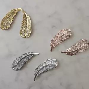 [다잇템] 여성 모임룩 포인트 큐빅 실버침 일상 깃털 귀걸이