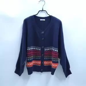 가다컴퍼니 POUDOUDOU 푸두두 울블렌드 에스닉 가오리핏 니트가디건 크롭가디건 C453