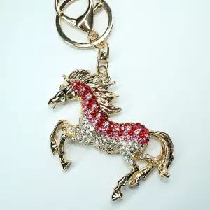 붉은말 큐빅 행운 재물 키홀더 선물