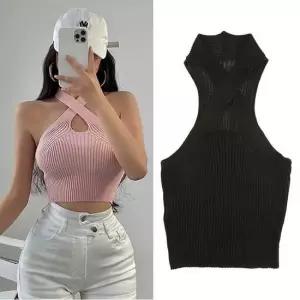 홀터넥 민소매 스타일 여성 나들이 패션 코디