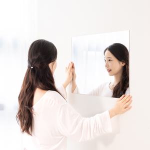 할메이드 붙이는 아크릴 거울 벽걸이 안전 욕실 화장대 거울