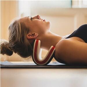 넥패드 백지영 넥가드 목견인기 거북목 교정 경추베개