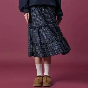 [KOLEAT]기모 도톰 체크 레이스 미디 플레어 롱스커트 [Navy_blue] 가을 겨울 ver.