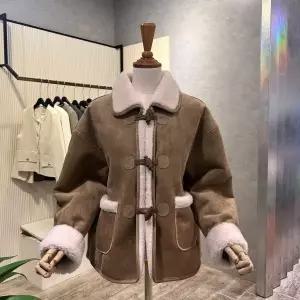 [대구백화점] [ab.f.z]페이크 퍼 단추 무스탕 점퍼(AOA1HM01A)