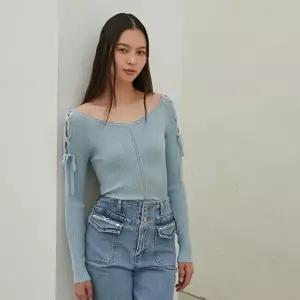 [롯데백화점]에고이스트 소매 레이스업 와이드 V넥 슬림 풀오버 EQ3KL866