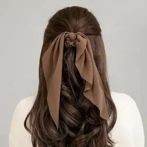 [하프클럽/셀러허브_여성트랜드패션]리본헤어슈슈 브라운 머리끈 곱창머리