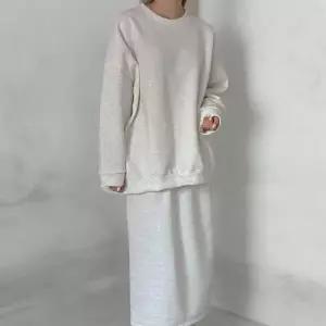 [옷자락]여성 심플 맨투맨 기모 빅사이즈 세트 롱스커트