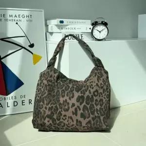 레오루즈호보백 호피보부상 패션버스 여성 패션잡화 보스턴백 여성 호보백 유행패션 쇼퍼백 쇼핑백 토트백