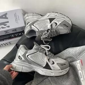 여성 2컬러 키높이 메쉬 어글리슈즈 스니커즈 운동화