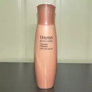 데이시스 뉴트리 에센셜 에멀젼 200ml 20260201 (WFKFO5M)