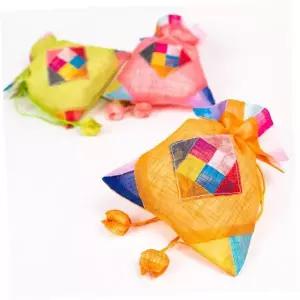 색동 천 복주머니 전통 한국 설날 명절 세뱃돈 답례품 장식 공예품