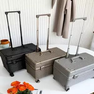 승무원캐리어 풀메탈 알루미늄 위로열리는 실버 파일럿캐리어