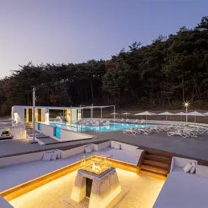 남원 스위트호텔 /가든풀, 카바나,소떡소떡 제공