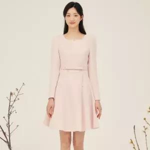 [롯데백화점]제이제이지고트 스퀘어넥 벨티드 플레어 원피스 GP2A0OP261