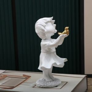 Banksy 하트 풍선과 비행 소녀 영감을받은 작품 현대 조각 홈 인테리어 동상 장식