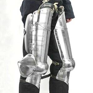 LM 수공예 중세 다리 갑옷 세트 요리 및 폴리인 18 게이지 스틸 그리브스 코스프레 렌페어 의상 사무라이 가죽 팔 가드 기사