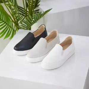 여자단화 런닝 패션 가벼운운동화 커플운동화 캐쥬얼