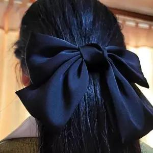 [하프클럽/셀러허브_여성트랜드패션]헤어스타일링 블랙 머리핀 집게삔 리